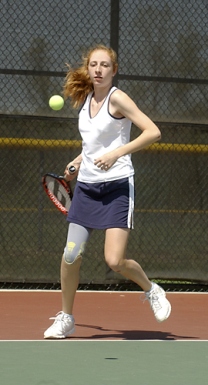Tennis Player with Prosthesis Leg